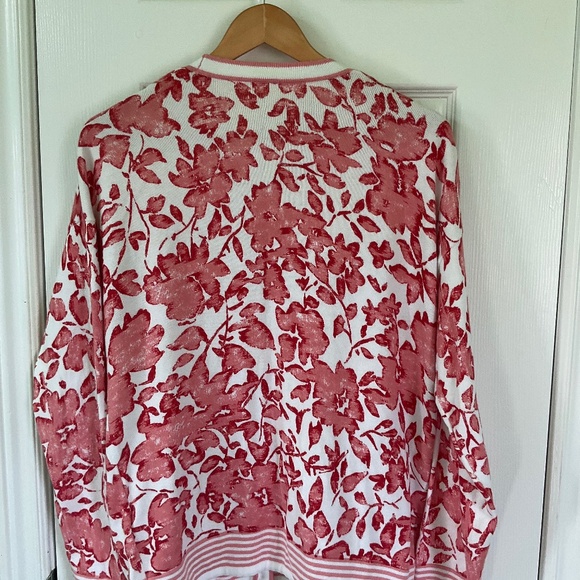 olsen Cardigan, red and white floral pattern, medium size (but feels like large) - Picture 2 of 5